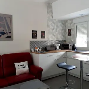  Appartement Studio Avec Terrasse